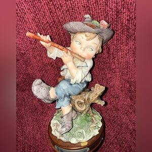 1981 Giuseppe Armani #524/1,000 Charming Flute-Playing Boy Figurine